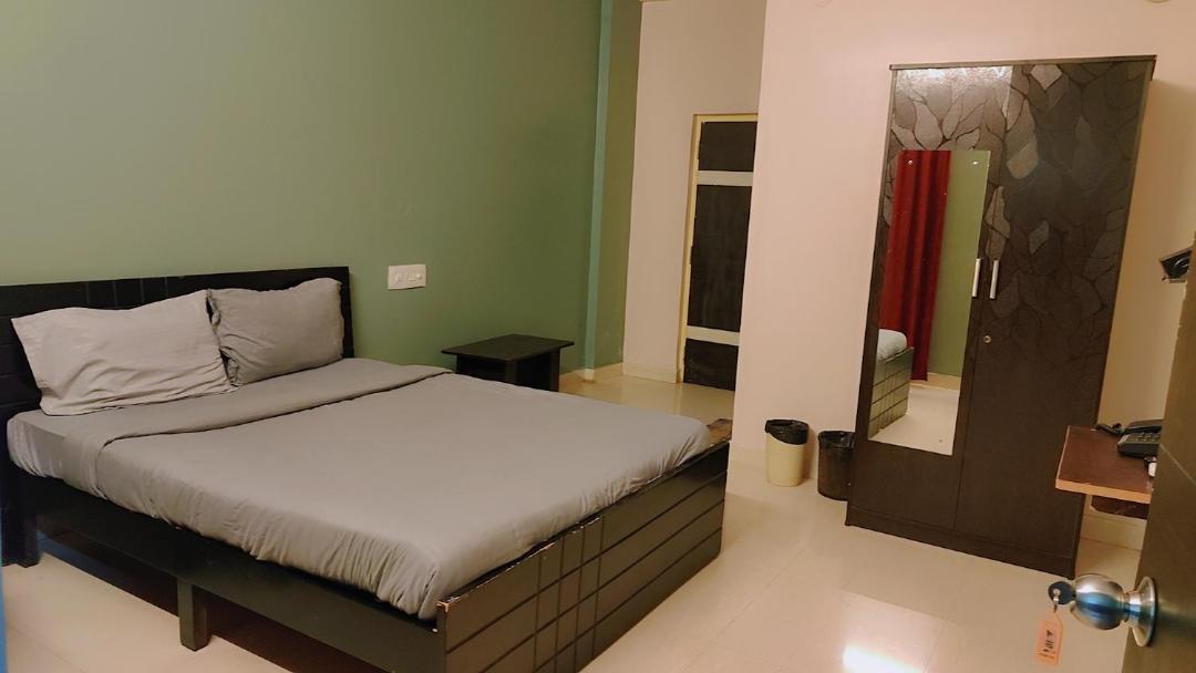 Metro Suites Bangalore Eksteriør billede